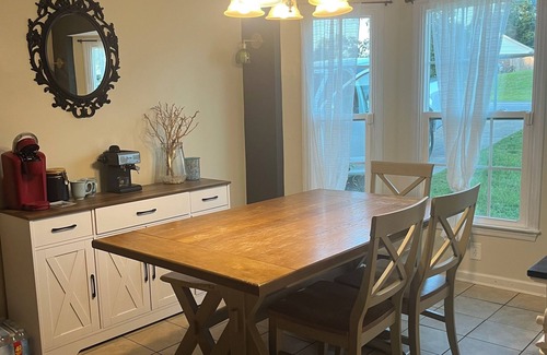 South View House | Cozy 3-bedroom cottage in Hope Mills