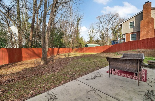 Lincoln Heights House | Cozy City Retreat! Spacious 6-bedroom house in marvelous Charlotte with WiFi, AC