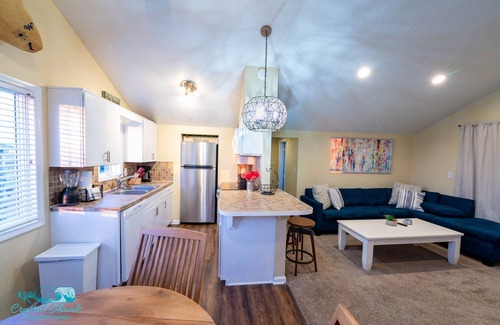 Emerald Isle House | Cozy Coastal Duplex · Pool · 1 Min Walk to the Beach