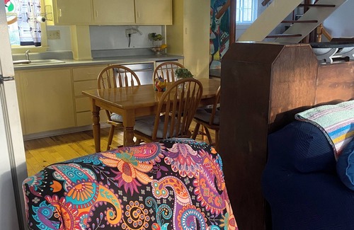 Hendersonville Ski Chalet | Crow's Nest Chalet-HendersonvilleNC-McMillan Hidden Valley-Blue Ridge Mtn Views!