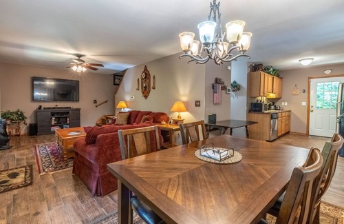 Bryson City Cabin | Customer Appreciation Year! See Discount information in Ad
