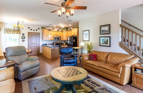 Sylva Cabin | Customer Appreciation Year! See Discount information in Ad