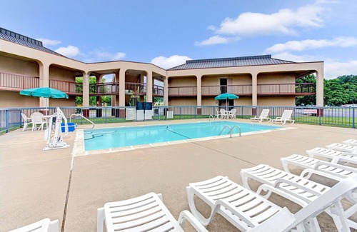 Wilson Hotel | Days Inn by Wyndham Wilson