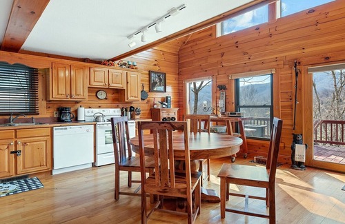 Waynesville Cabin | Deer Ridge - 3 BR, 3 BA, Hot Tub, Firepit