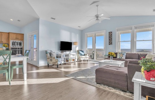 Long Beach House | Down The Shore: Gorgeous, Updated Home with Pool