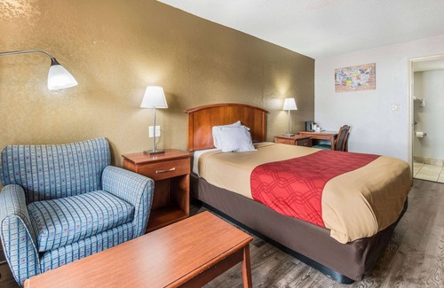 South Salisbury Hotel | Econo Lodge Salisbury
