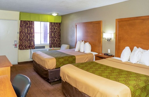 Weldon Hotel | Econo Lodge Weldon - Roanoke Rapids