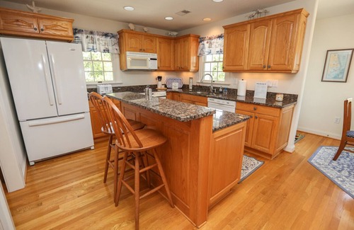 Southern Shores House | Enjoy hours of fun in the sun at this 4BR conveniently located home w/direct beach access!