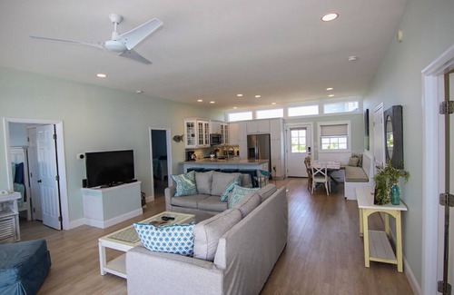 Shell Island House | Experience the beach life with this relaxing oceanfront home.
