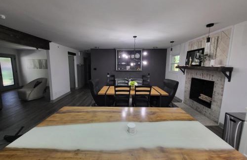 Kannapolis House | Exquisite, newly renovated large home near I-85