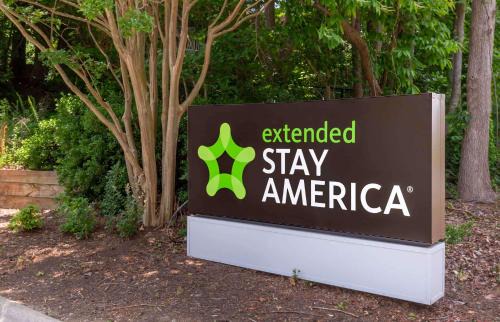 Greensboro Hotel | Extended Stay America Select Suites - Greensboro - Wendover Ave - Big Tree Way