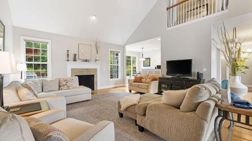 Fairview House | Fairview Vista by AvantStay 10 Mins to Asheville