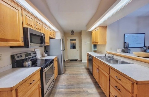 Waynesville House | Fairway Mountain Retreat 3 BR 4 BA, epic views for sunsets | spacious