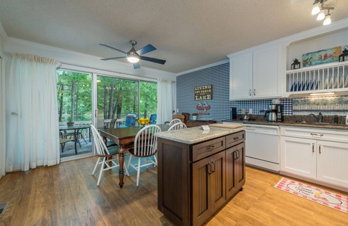 Lake Lure House | Fairway Villa 0405 at Rumbling Bald