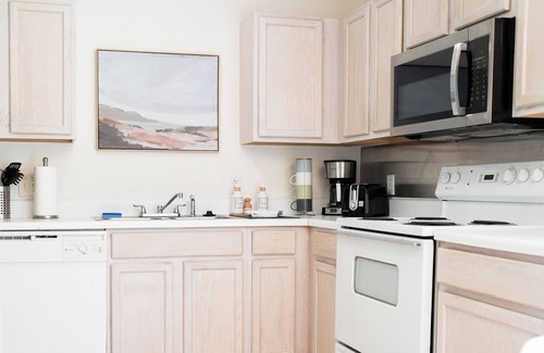 Durham House | Family-Friendly Furnished Home in Downtown Durham