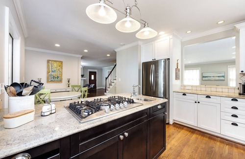 Plaza Midwood House | Family Friendly home away from home! Only a 5 minute drive to Uptown Charlotte!