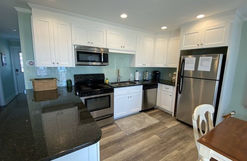 Emerald Isle House | Fantastic Oceanfront 4bd/2ba. 3 night min Spring/Fall and 10%-15% Discounts!