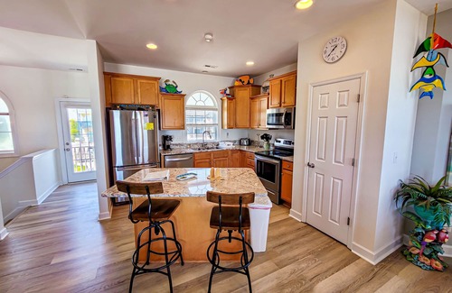 Surf City House | Fins to the Right – Oceanfront & Fun