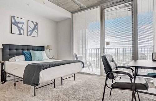 Charlotte Center City Apartment | Frontdesk | 2BR Family APT in Uptown
