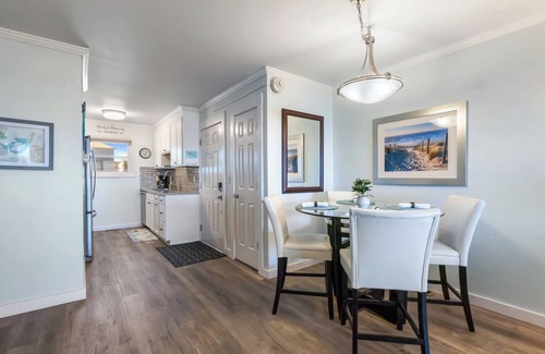 Wilmington Beach Condo | Fully Upgraded for 2025 Huge Deck, Full-Size Pool, Beach Front, Linens Included