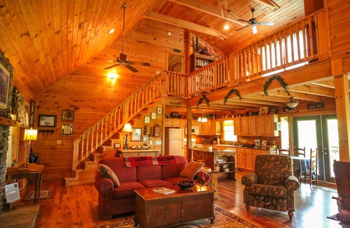 Buck Mountain Cabin | Game Room & A Cozy Cabin Awaits @ Rest Assured