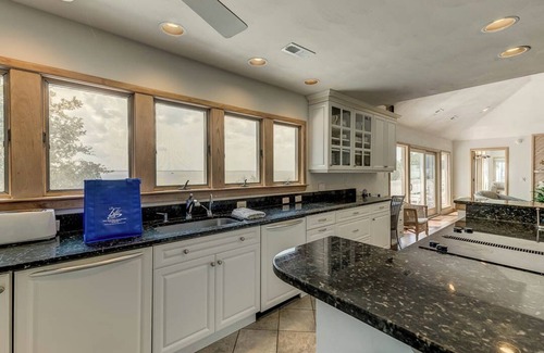 Monteray Shores House | Gentle Winds | Sound Front | Hot Tub | Corolla