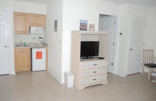 Calabash Apartment | Golf Course Onsite Home 3008L with Pool