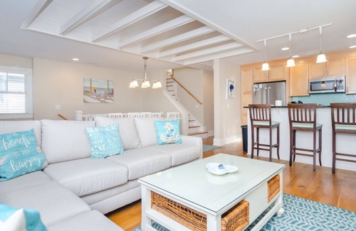 South End House | Gorgeous Home 1 Block from Ocean and Banks Channel