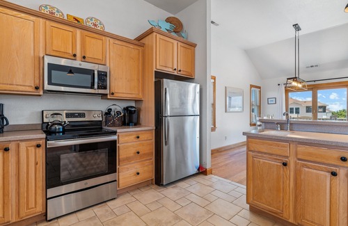 Southern Shores House | Gramp's Dream: 440 Ft to Beach, Pool, Hot Tub & Dog-friendly