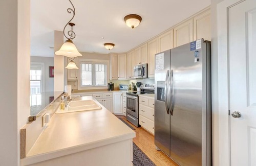 Banner Elk Condo | Grand Oaks RC4- Mountain Views, Echota on the Ridge Gated Resort, Indoor/Outdoor Pools and Hot Tu.