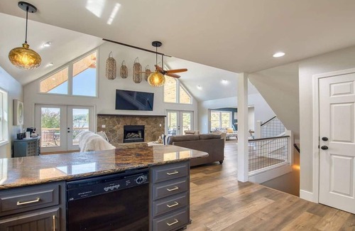 Hayesville House | Great Lake Escape by Chatuge Home Concierge Lakefront, private dock with boat slip, hot tub, fire pit