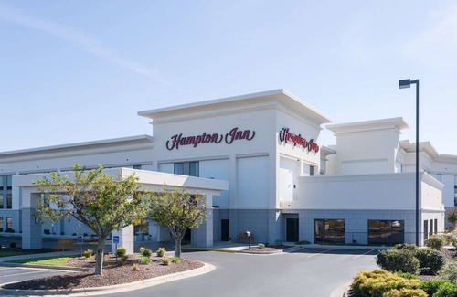 Mount Airy Hotel | Hampton Inn Mount Airy