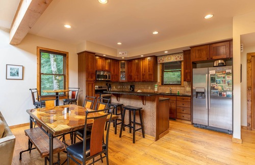 Seven Devils Cabin | Hideaway Mountain - On Seven Devils, Grandfather Mountain Views