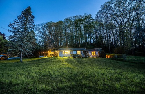 Highlands Hills Cabin | Highlands Escape with Views: 5 Min to Downtown