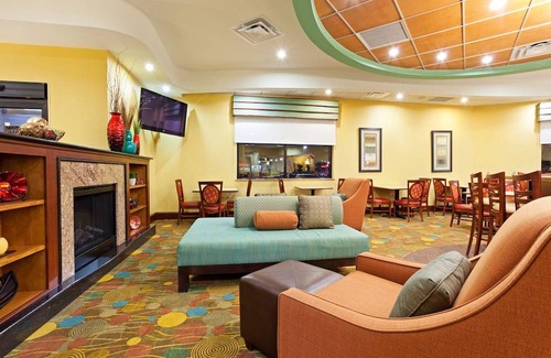 Greensboro Hotel | Holiday Inn Express Greensboro- (I-40 @ Wendover), an IHG Hotel