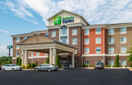 Statesville Hotel | Holiday Inn Express Hotel and Suites Statesville, an Ihg Hotel