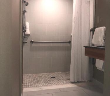 Glenwood South Hotel | Holiday Inn Raleigh Downtown by IHG