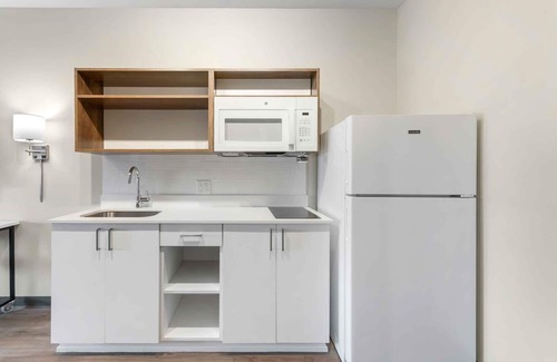 Asheville House | Homey Stay Experience with Fully Equipped Kitchens & Laundry Facility - Off I-240