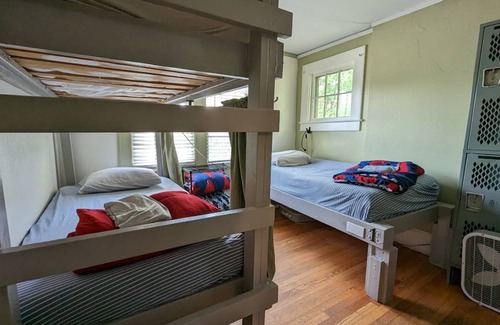 Bear Creek Hostel | Hostel ∙ 8 guests