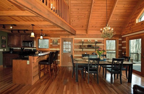 Banner Elk Cabin | ☆ Hot Tub ☆ 3 Kings ☆ Rustic ☆ Luxury ☆ Fireplace