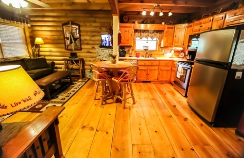 Todd Cabin | Hot Tub + Fall Views = Bliss @ Creekside Serenade