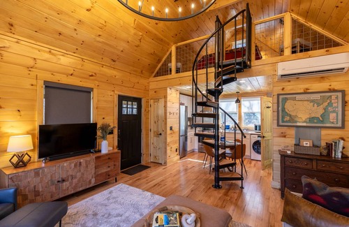 West Jefferson House | House ∙ 1 bedroom ∙ 4 guests