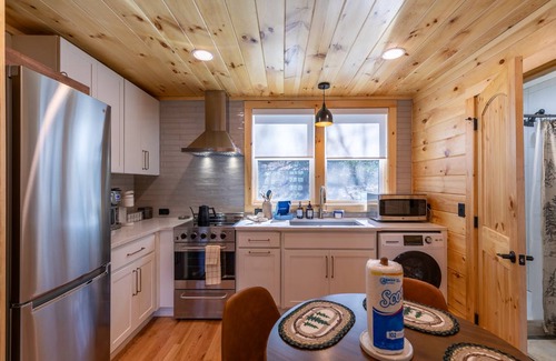 West Jefferson House | House ∙ 1 bedroom ∙ 4 guests