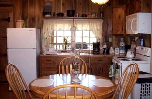 Hot Springs House | House ∙ 1 bedroom ∙ 4 guests