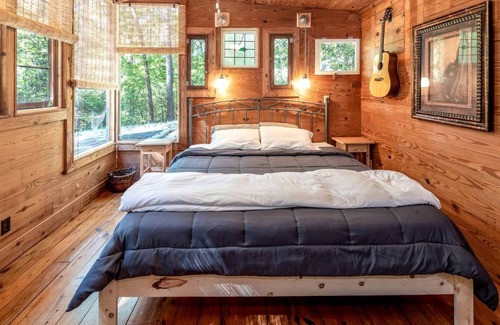 Pittsboro House | House ∙ 2 bedrooms ∙ 7 guests