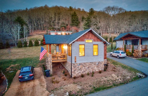 Banner Elk House | House ∙ 2 bedrooms ∙ 4 guests