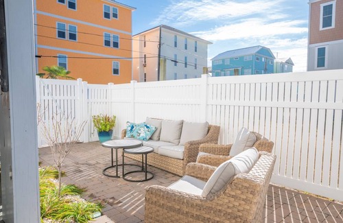 Carolina Beach House | House ∙ 3 bedrooms ∙ 8 guests