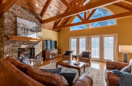 Sugar Grove House | House ∙ 3 bedrooms ∙ 8 guests