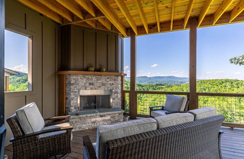 Lenoir House | House ∙ 3 bedrooms ∙ 6 guests