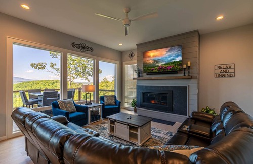 Lenoir House | House ∙ 3 bedrooms ∙ 6 guests